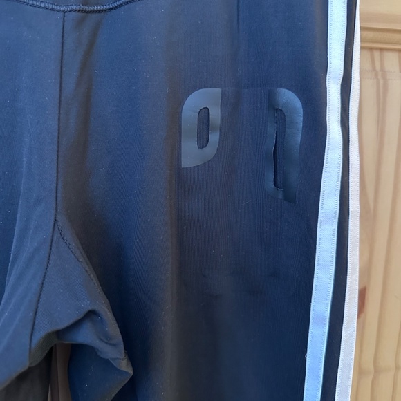 Adidas pants - Picture 4 of 9